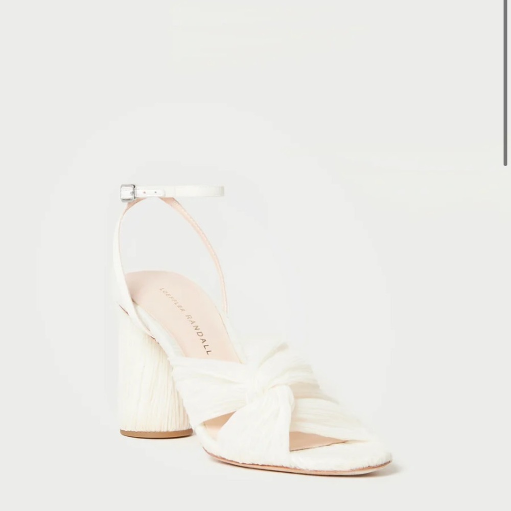 Reed Pearl Pleated Twist Heel 8.5